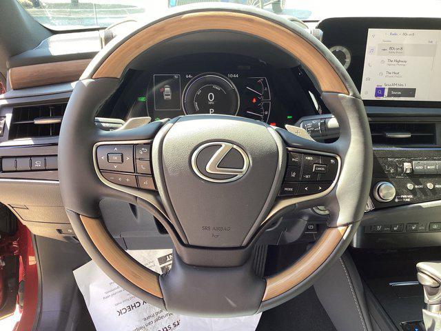 new 2025 Lexus ES 300h car, priced at $50,269