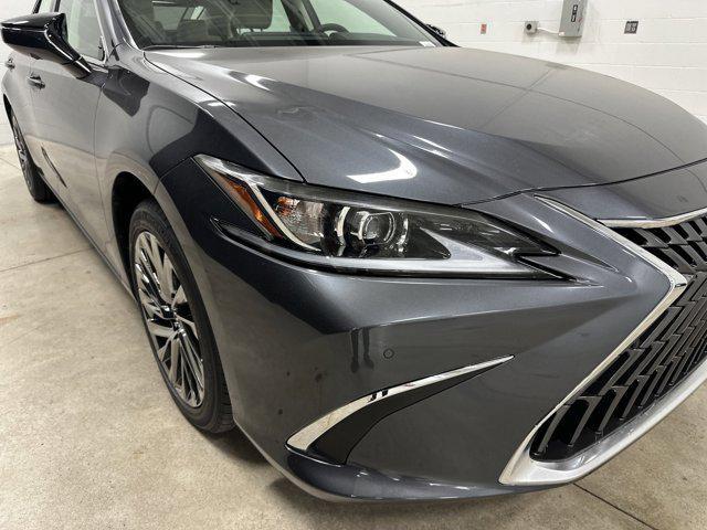 new 2025 Lexus ES 350 car, priced at $51,915
