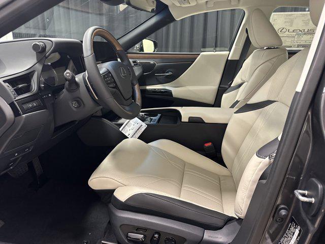 new 2025 Lexus ES 350 car, priced at $51,915