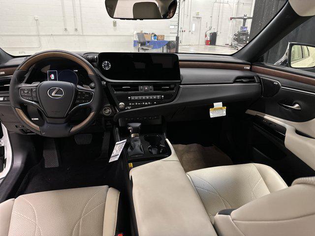 new 2025 Lexus ES 350 car, priced at $52,045