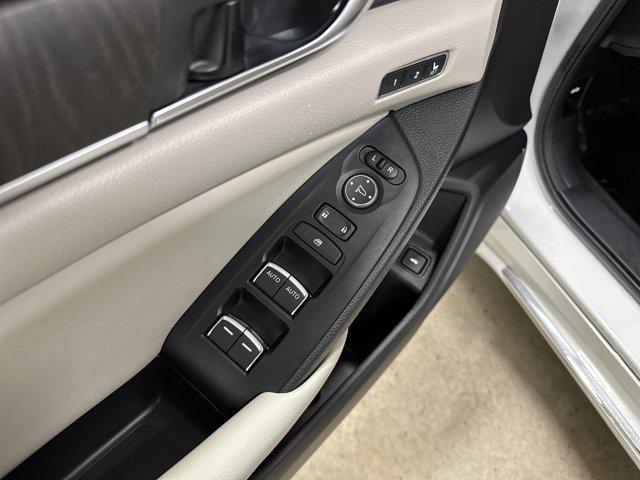 used 2022 Honda Accord Hybrid car, priced at $29,882