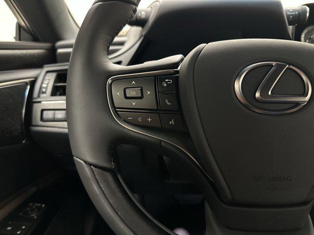 new 2025 Lexus ES 350 car, priced at $53,440