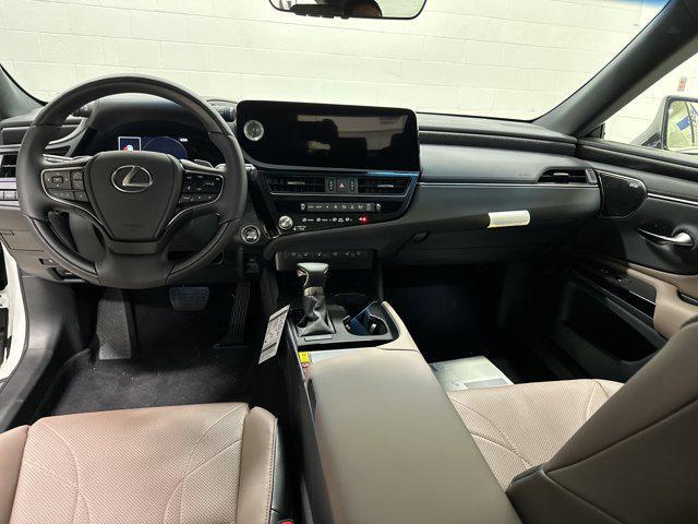 new 2025 Lexus ES 350 car, priced at $53,440
