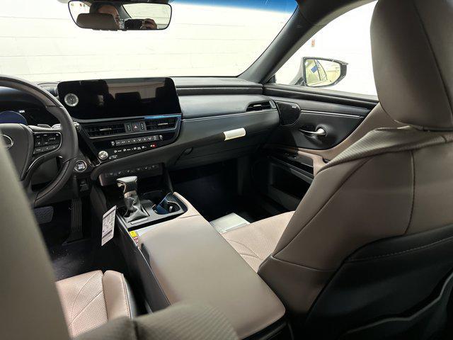 new 2025 Lexus ES 350 car, priced at $53,440