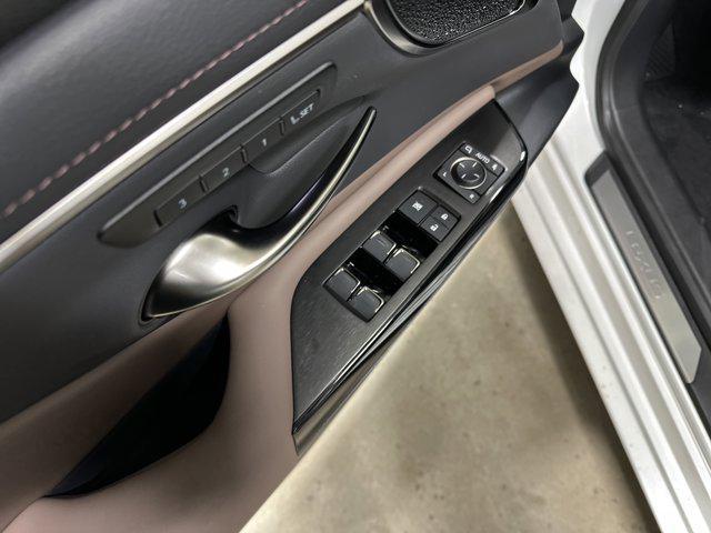 new 2025 Lexus ES 350 car, priced at $53,440