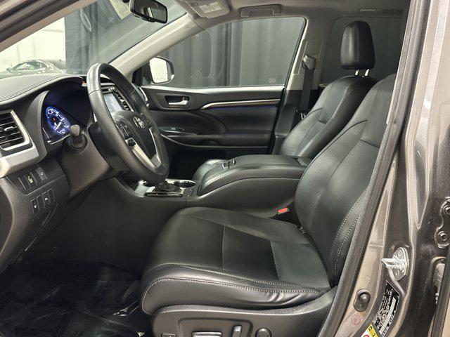 used 2016 Toyota Highlander car, priced at $20,449