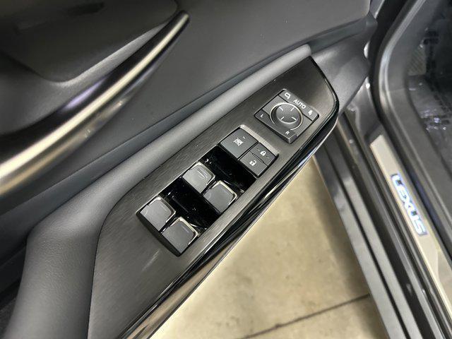 new 2025 Lexus ES 350 car, priced at $53,840
