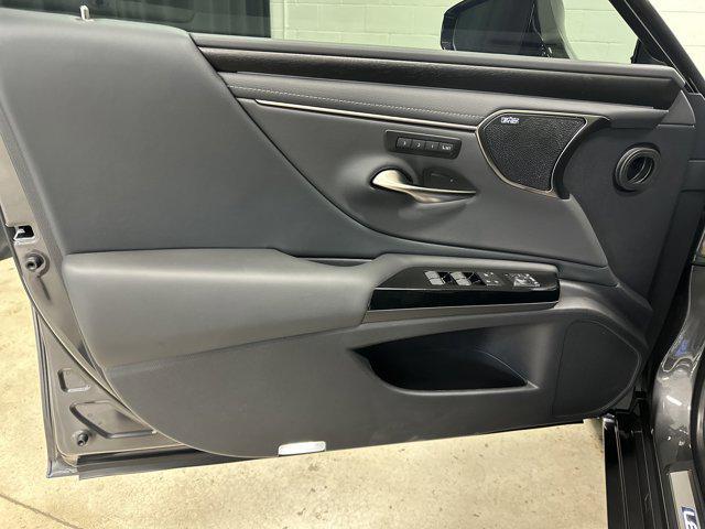 new 2025 Lexus ES 350 car, priced at $53,840