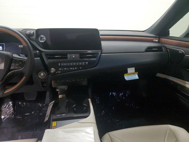 new 2025 Lexus ES 300h car, priced at $54,509