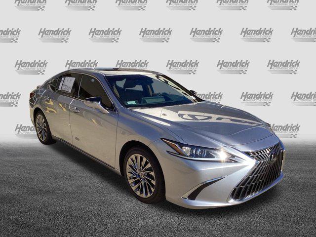 new 2025 Lexus ES 300h car, priced at $56,034