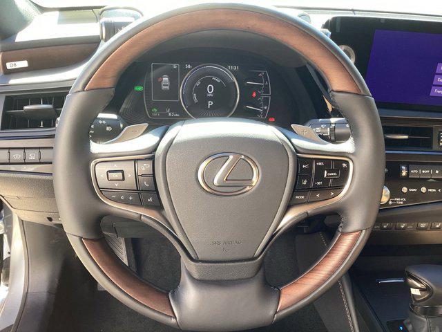 new 2025 Lexus ES 300h car, priced at $56,034