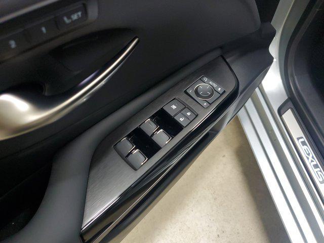 new 2025 Lexus ES 350 car, priced at $46,925