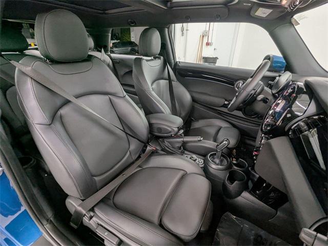 used 2023 MINI Hardtop car, priced at $25,893