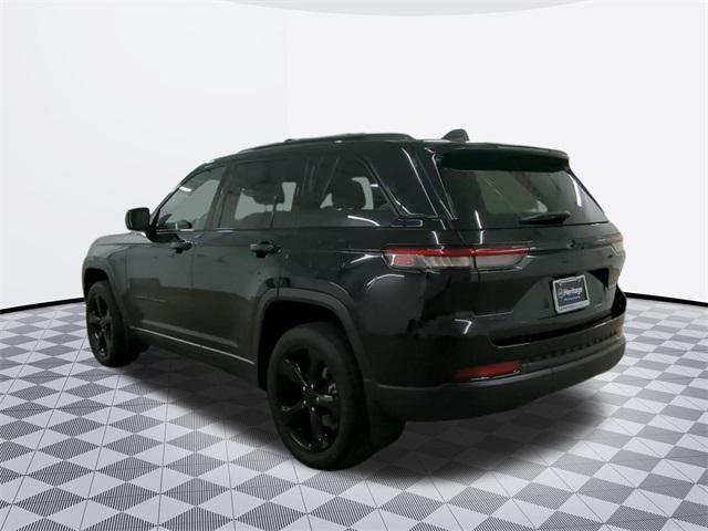 used 2022 Jeep Grand Cherokee car, priced at $32,000