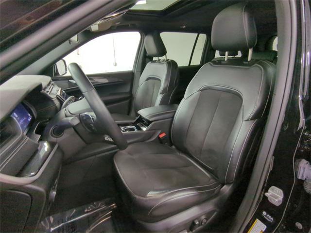 used 2022 Jeep Grand Cherokee car, priced at $32,000