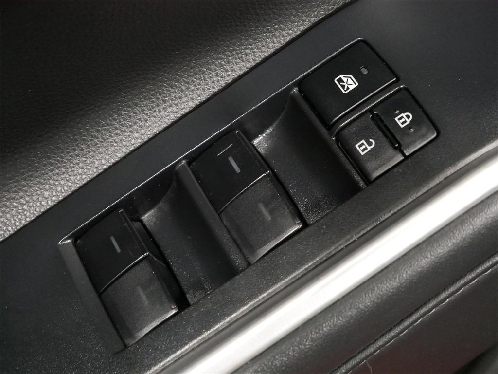 used 2022 Toyota Highlander car, priced at $35,991