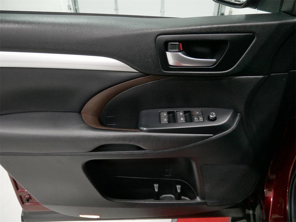 used 2017 Toyota Highlander car, priced at $20,991