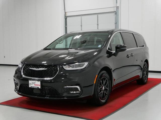 used 2023 Chrysler Pacifica car, priced at $28,491