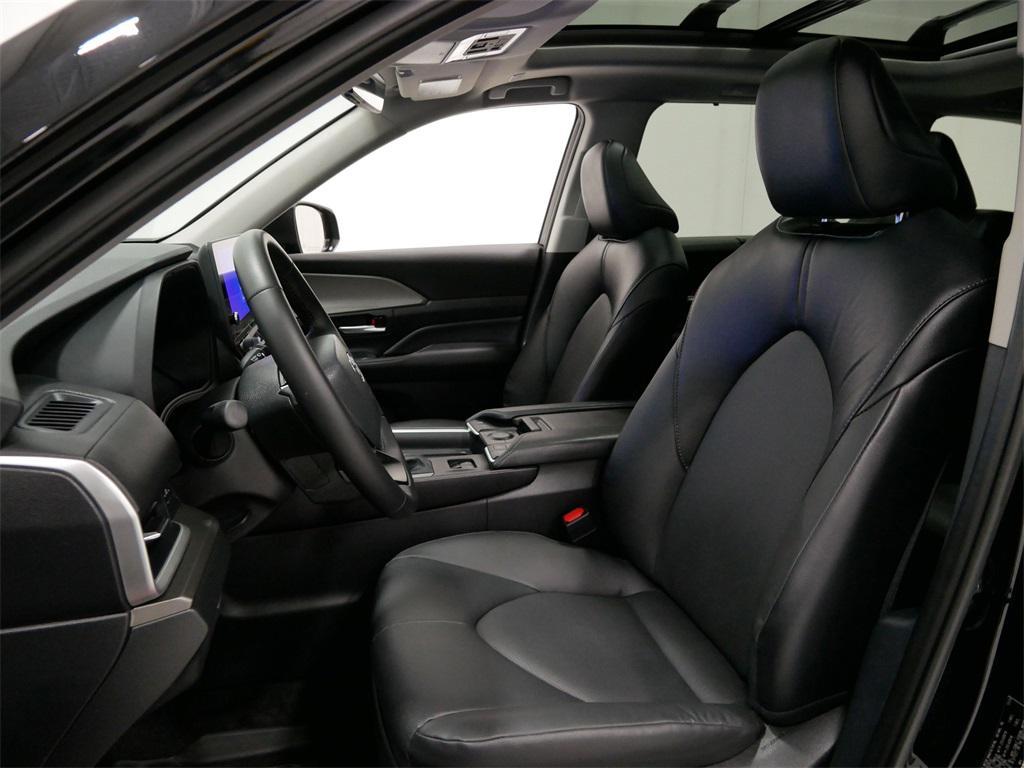 used 2025 Toyota Grand Highlander car, priced at $50,991