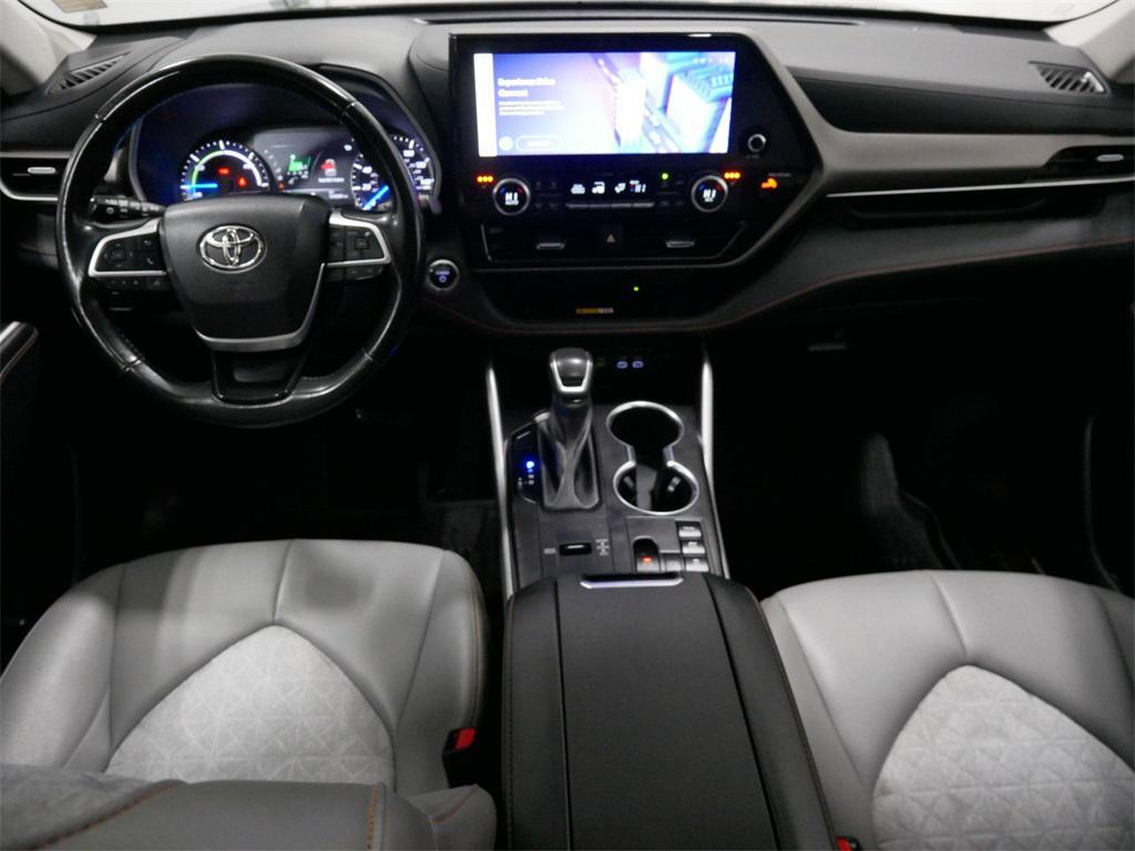used 2023 Toyota Highlander Hybrid car, priced at $27,991