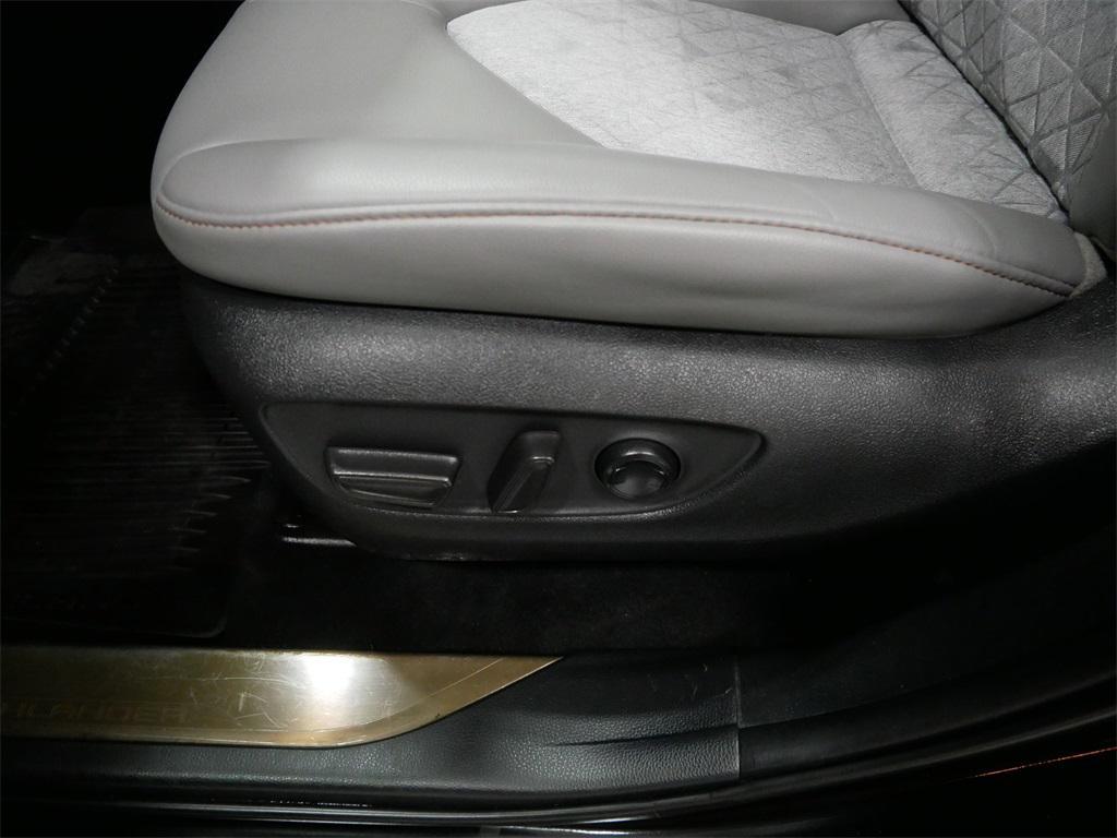 used 2023 Toyota Highlander Hybrid car, priced at $27,991