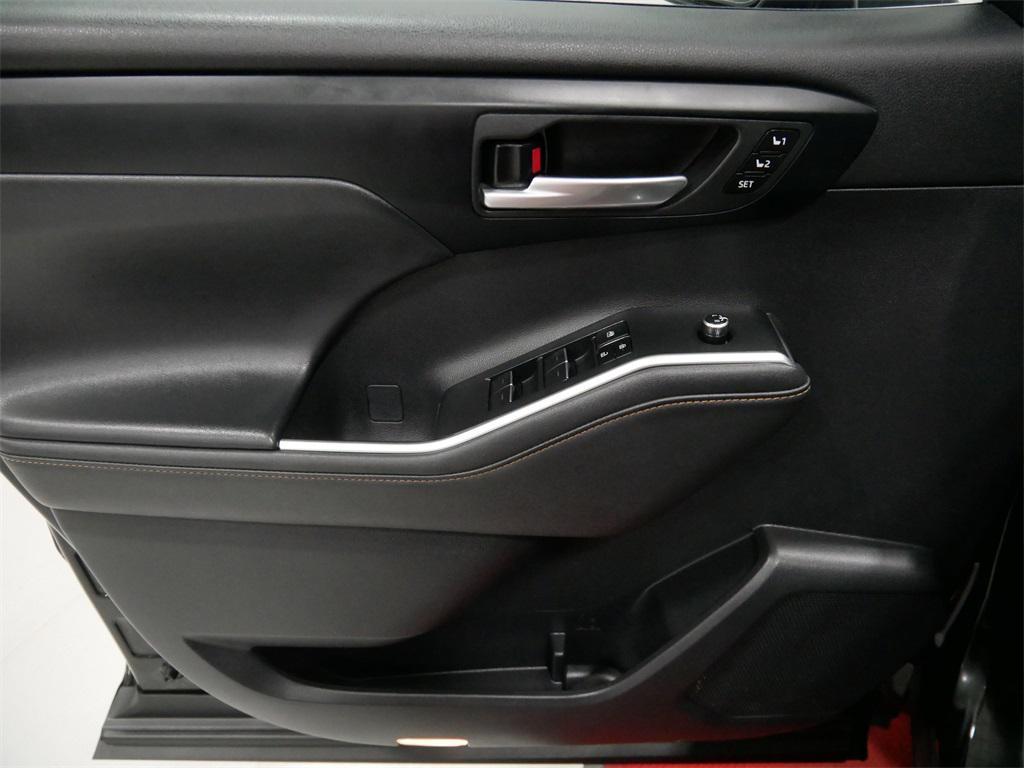 used 2023 Toyota Highlander Hybrid car, priced at $27,991