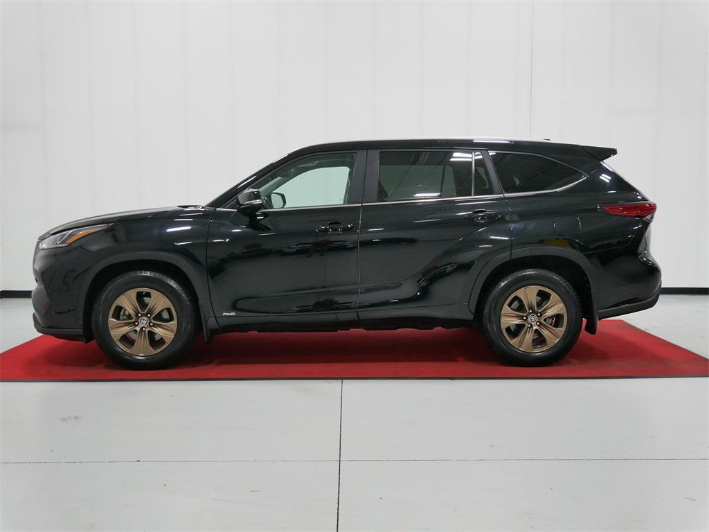 used 2023 Toyota Highlander Hybrid car, priced at $27,991