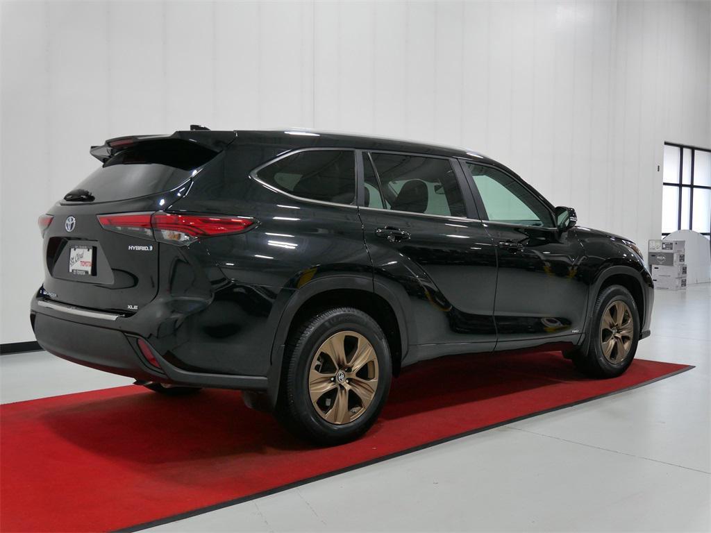 used 2023 Toyota Highlander Hybrid car, priced at $27,991