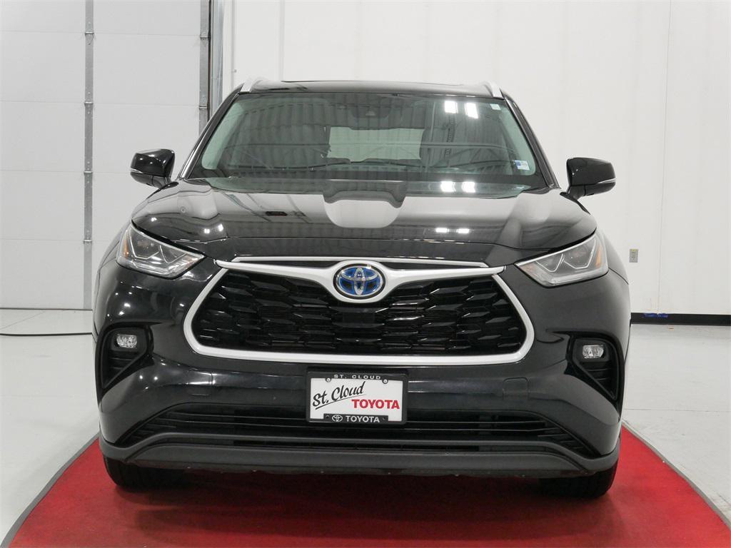 used 2023 Toyota Highlander Hybrid car, priced at $27,991