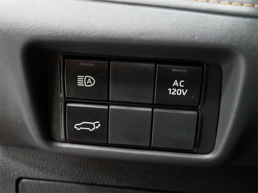 used 2023 Toyota Highlander Hybrid car, priced at $27,991