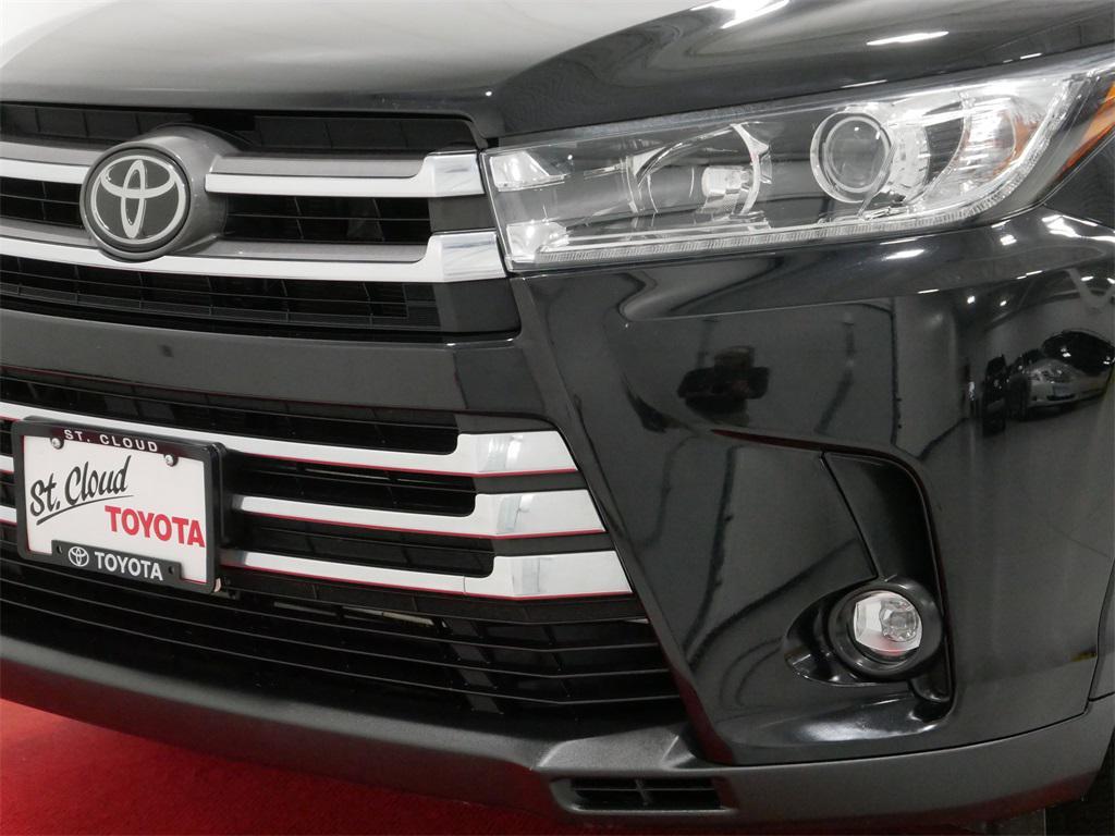 used 2019 Toyota Highlander car, priced at $25,991