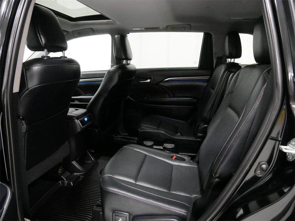used 2019 Toyota Highlander car, priced at $25,991