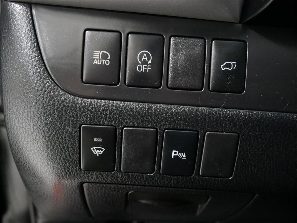 used 2019 Toyota Highlander car, priced at $25,991