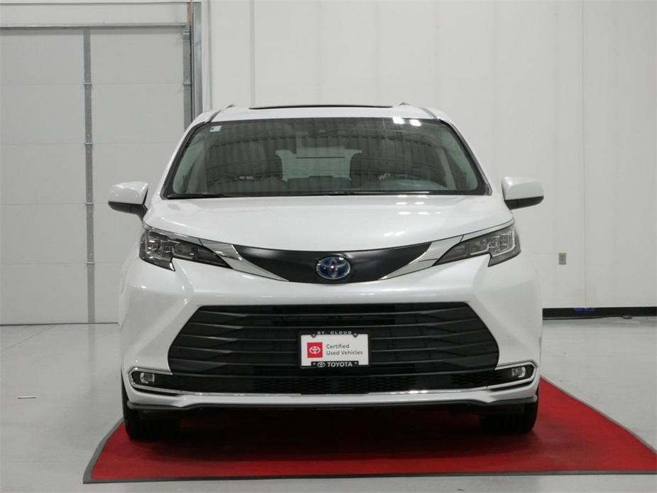 used 2023 Toyota Sienna car, priced at $50,991