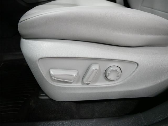used 2022 Toyota Highlander car, priced at $42,991