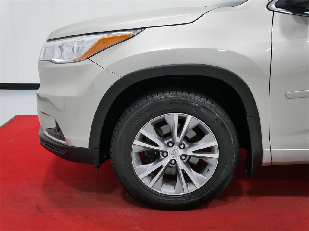 used 2015 Toyota Highlander car, priced at $14,991