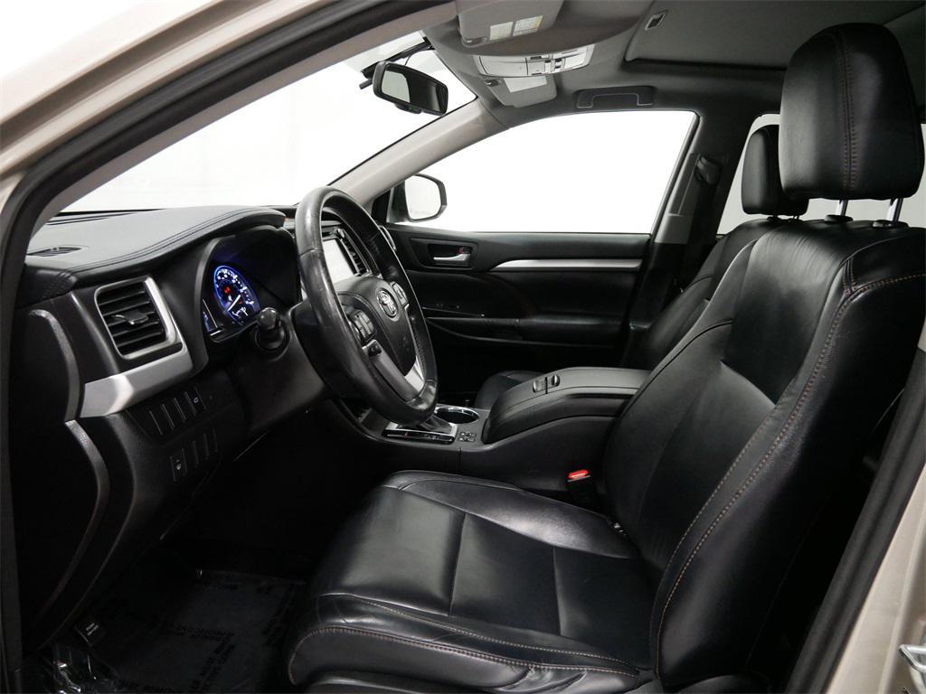 used 2015 Toyota Highlander car, priced at $14,991