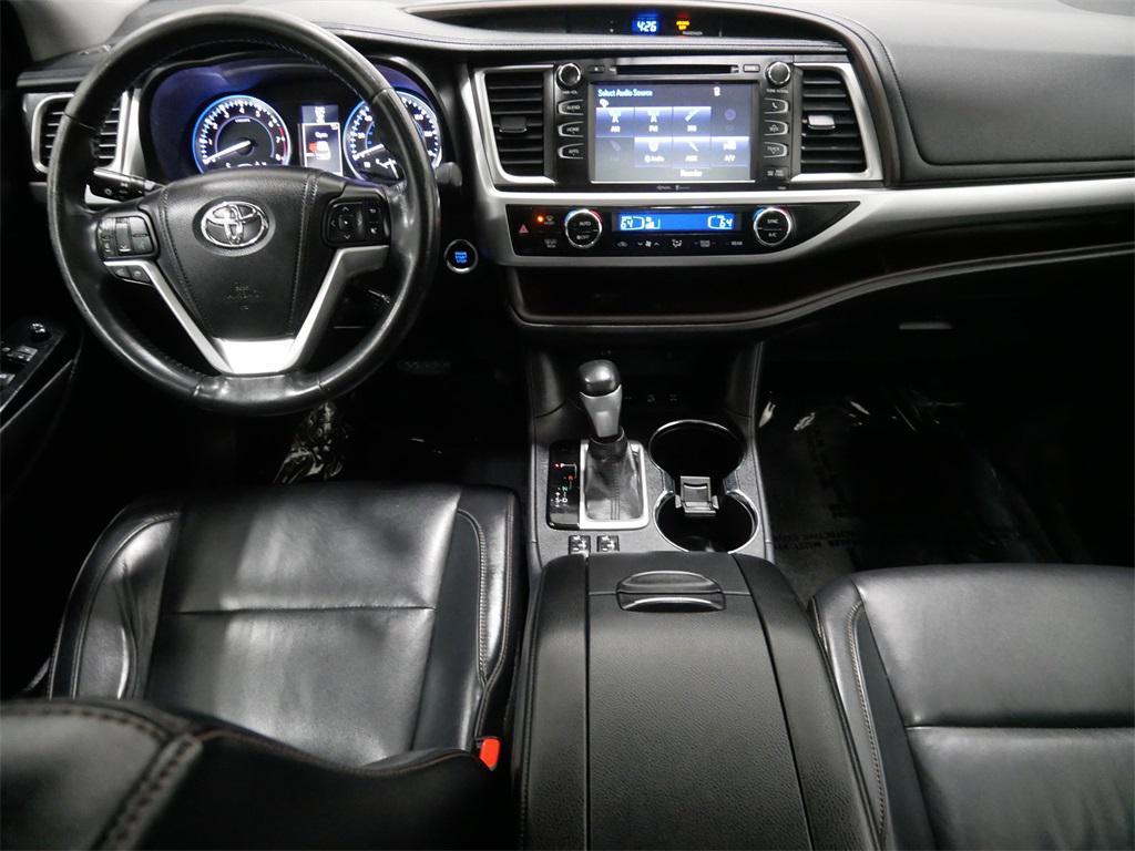used 2015 Toyota Highlander car, priced at $14,991