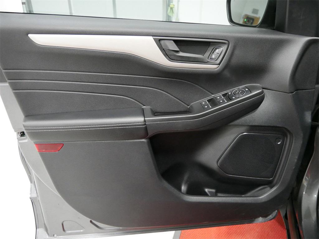used 2022 Ford Escape car, priced at $25,391