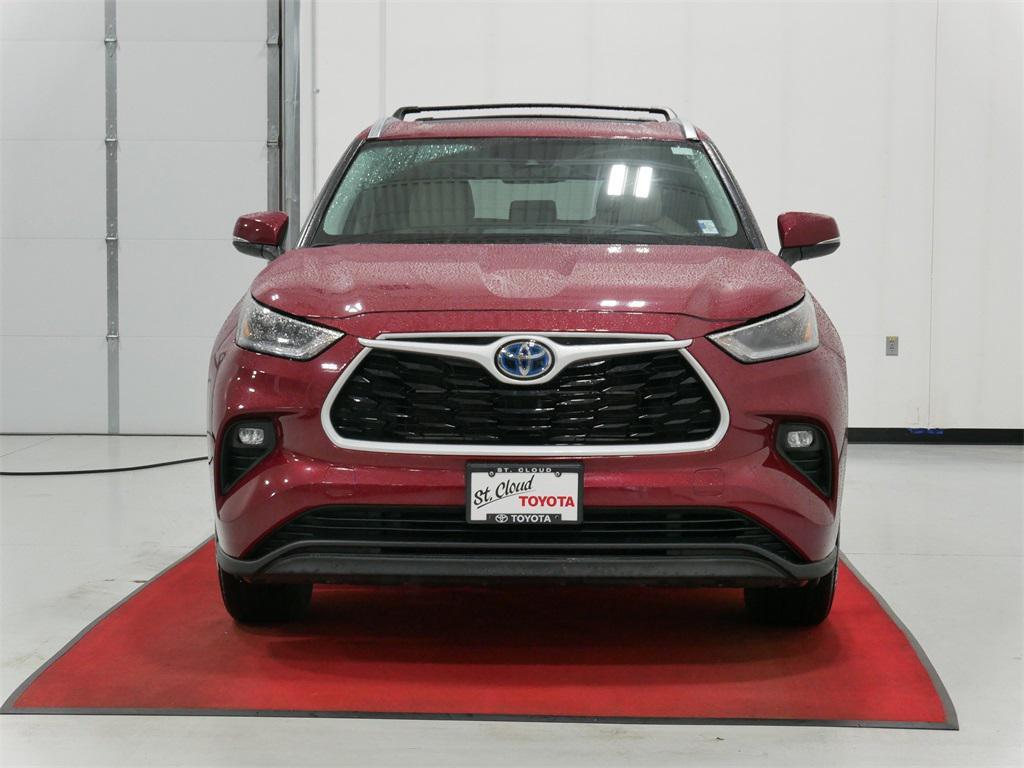 used 2021 Toyota Highlander Hybrid car, priced at $39,491