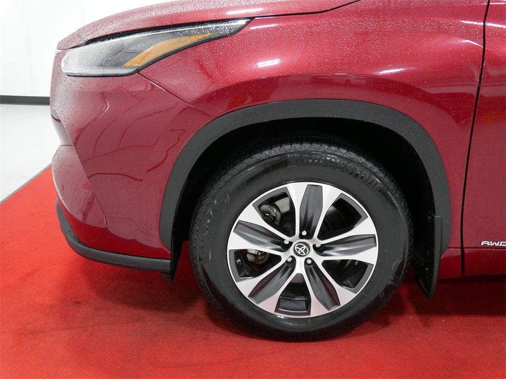 used 2021 Toyota Highlander Hybrid car, priced at $39,491