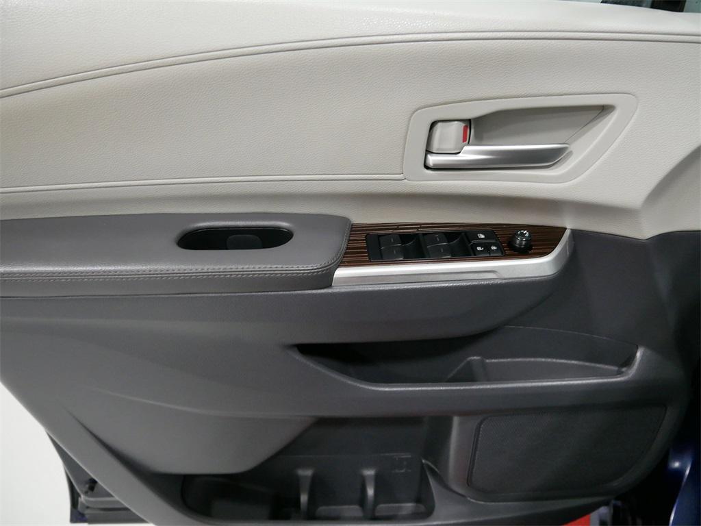 used 2023 Toyota Sienna car, priced at $31,991