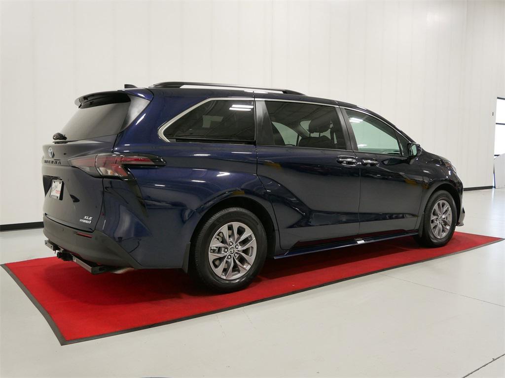 used 2023 Toyota Sienna car, priced at $31,991