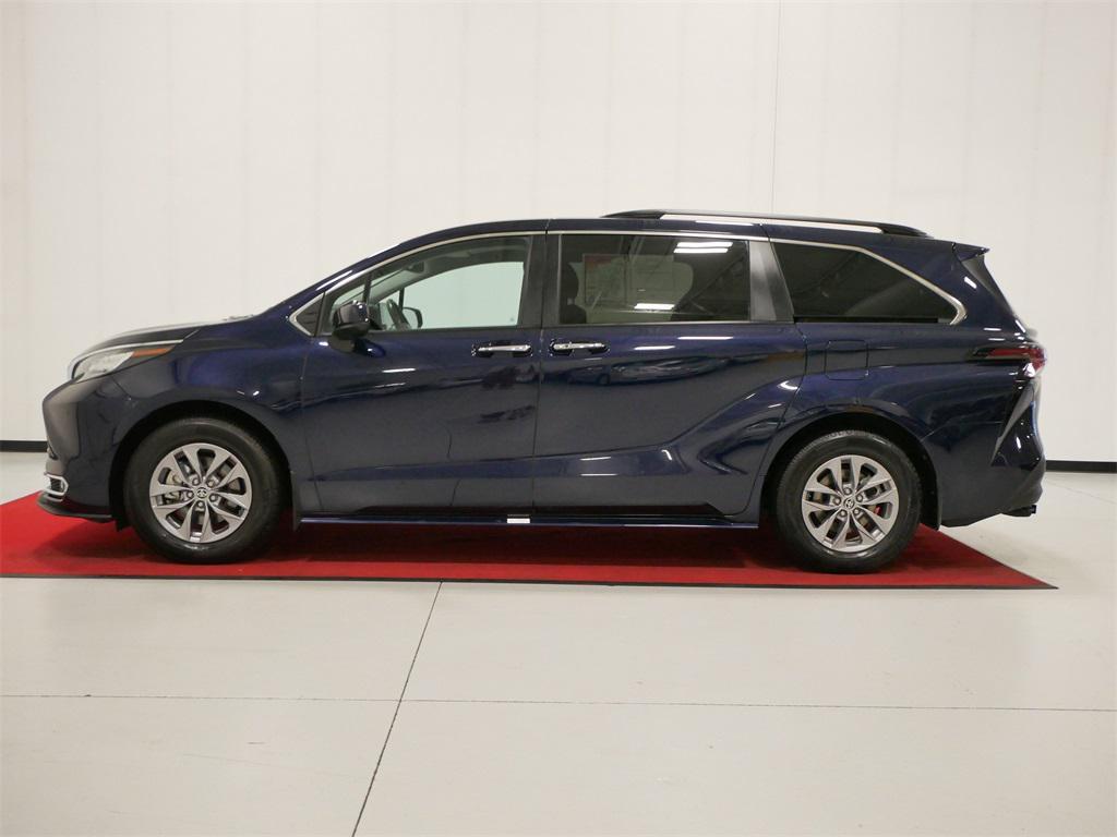 used 2023 Toyota Sienna car, priced at $31,991