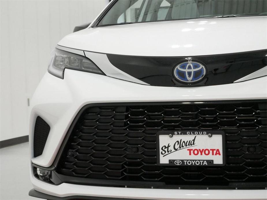 used 2022 Toyota Sienna car, priced at $43,991