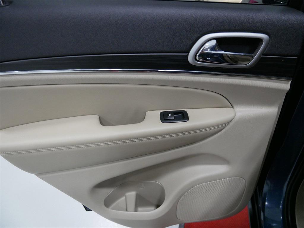 used 2021 Jeep Grand Cherokee car, priced at $26,991