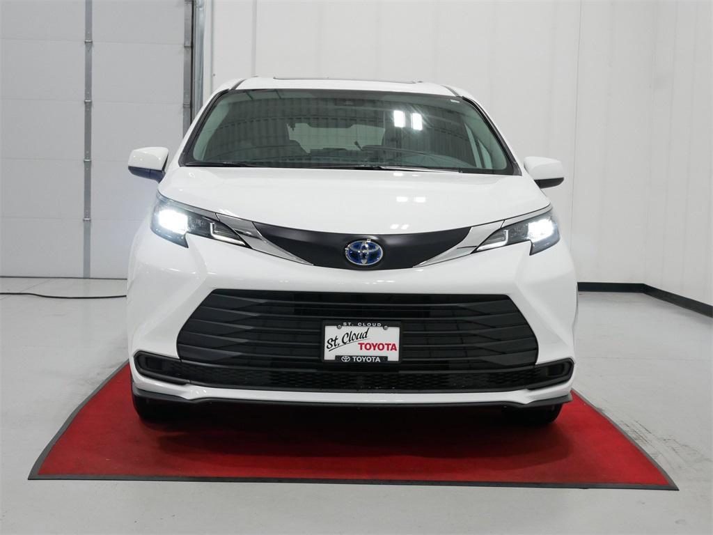 new 2025 Toyota Sienna car, priced at $45,010