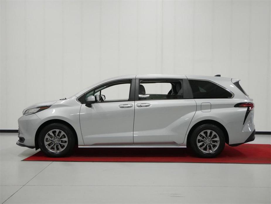 used 2022 Toyota Sienna car, priced at $36,491