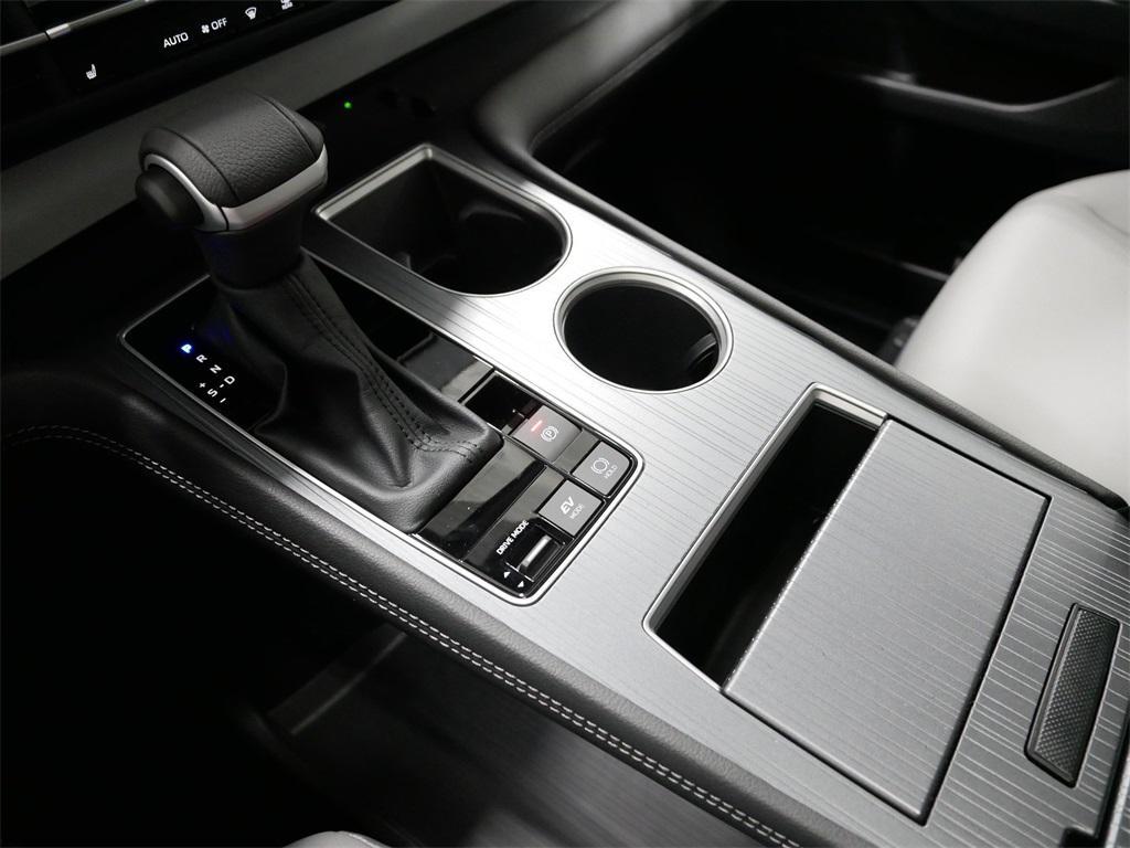 new 2025 Toyota Sienna car, priced at $50,085