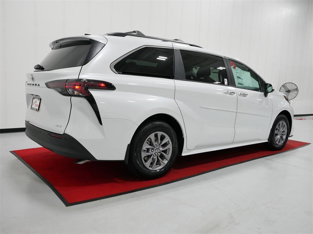 new 2025 Toyota Sienna car, priced at $50,085
